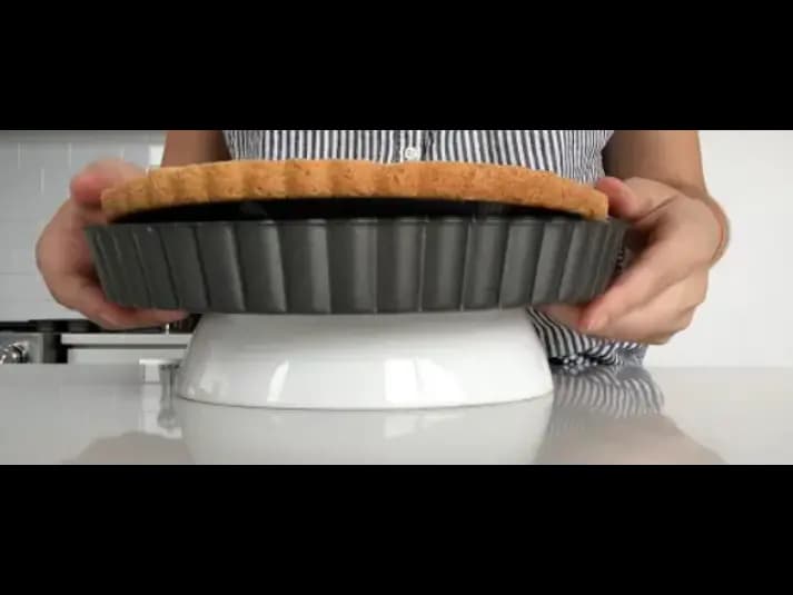 Carbon Steel Non-Stick Pie Pan – Fixed Base (24,28 & 32 CM) (3)