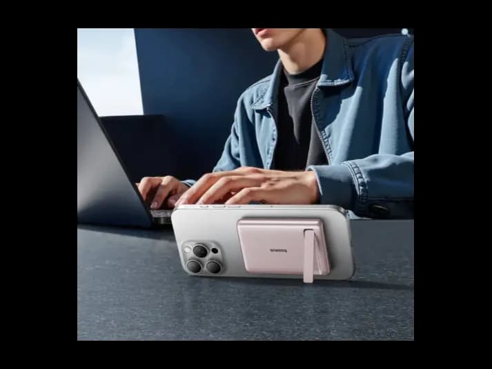 Baseus 5000mAh 20W Qi2 PicoGo AM31 Ultra-Mini Magnetic Power Bank with Kickstand Nebula Pink (with Braided Cable USB-C to USB-C 30cm Pink) -P1007680B453-00 (7)