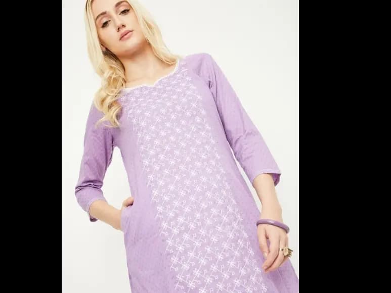 Women Geometric Embroidered Gotta Patti Kurta (3)