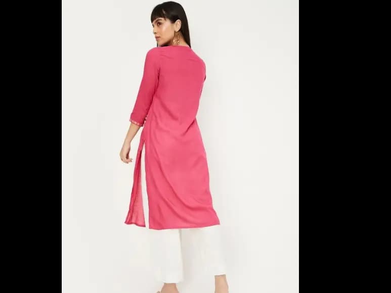 Ethnic Motifs Yoke Design Thread Work Pleated A-Line Kurta (4)