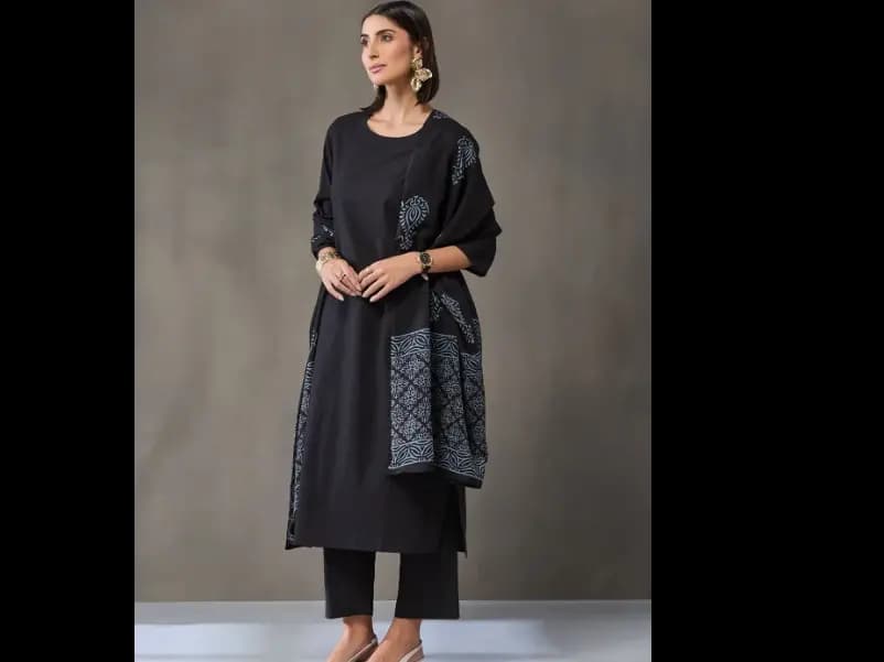 Women Ethnic Motifs Regular Pure Cotton Kurta with Trousers & With Dupatta (4)