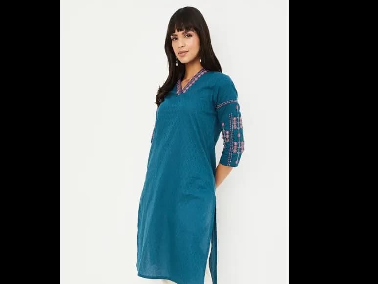 Geometric Printed V-Neck Thread Work Straight Kurta