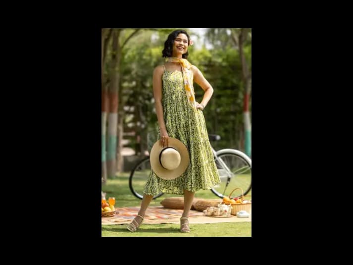 Women Floral Printed Pure Cotton A-Line Midi Dress (4)