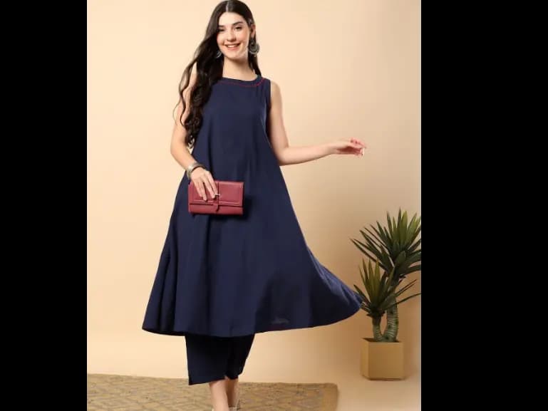 Round Neck Sleeveless Kurta With Trousers (4)