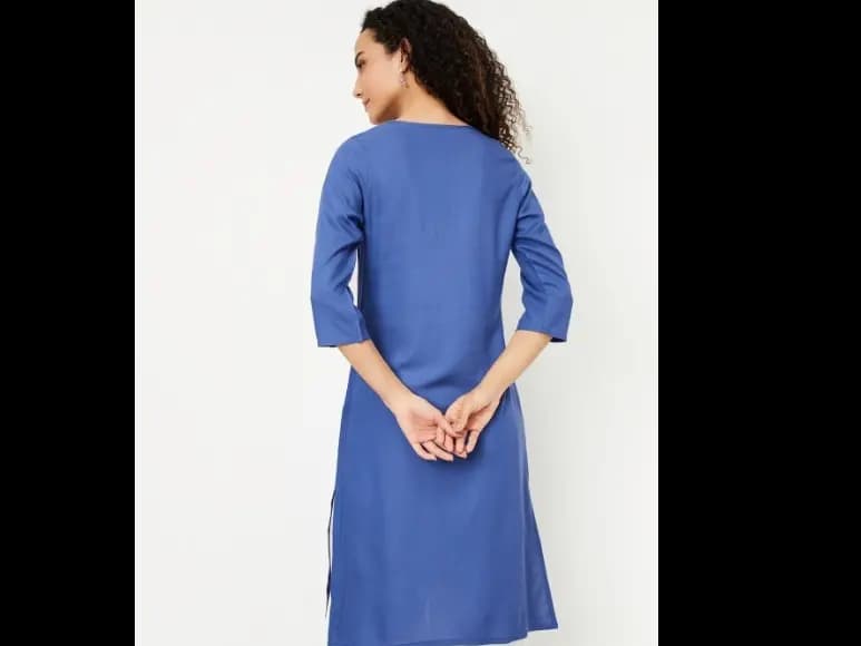 Yoke Design Thread Work Straight Kurta (4)