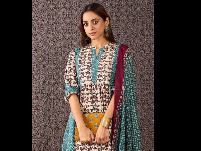 Floral Printed Mandarin Collar Pure Cotton A-Line Kurta & Trousers With Dupatta