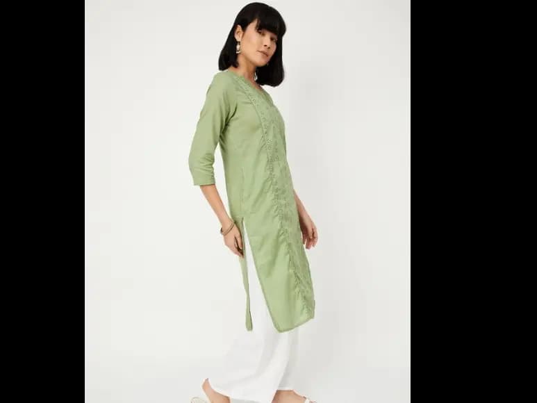 Geometric Embroidered V-Neck Regular Cotton Straight Kurta (3)