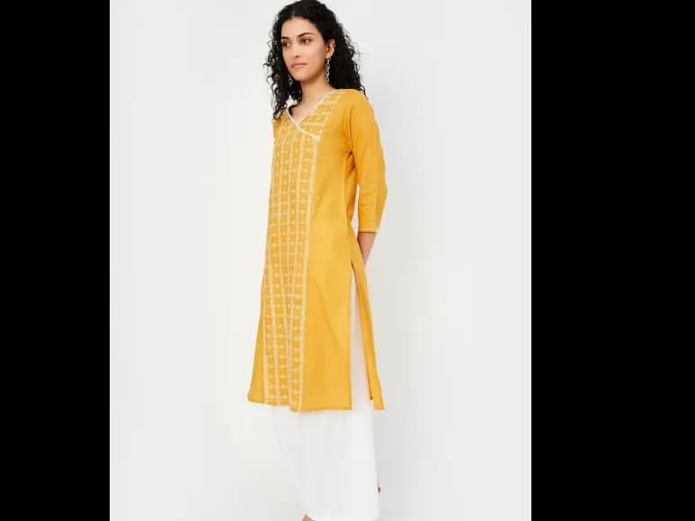 Floral Embroidered V-Neck Thread Work Straight Cotton Kurta (4)