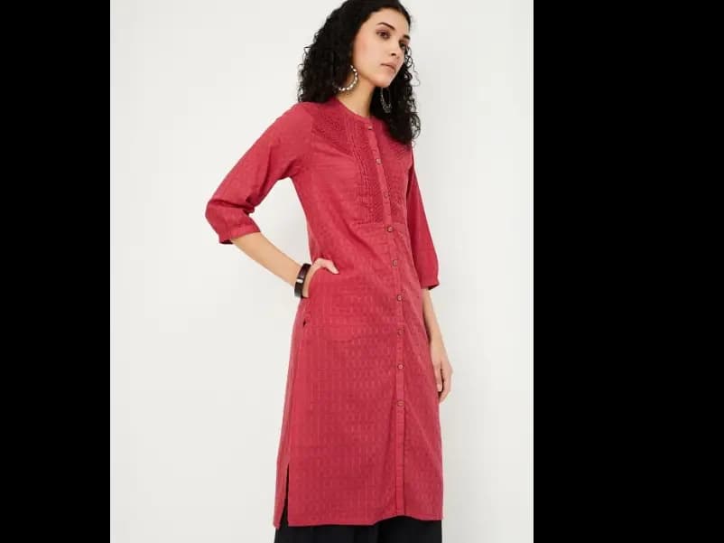 Women Keyhole Neck Flared Sleeves Kurta (2)
