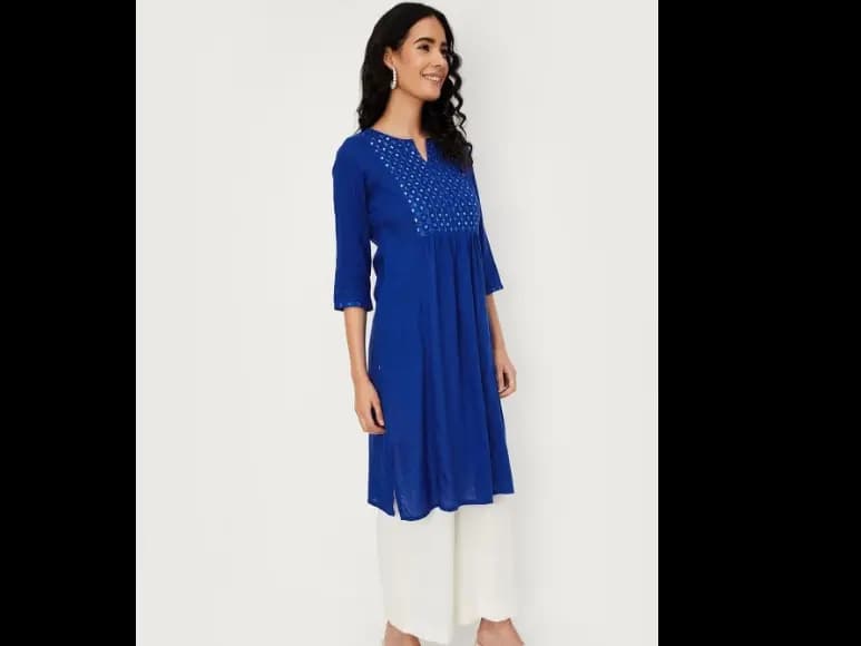 Floral Embroidered Notch Neck Straight Kurta (2)