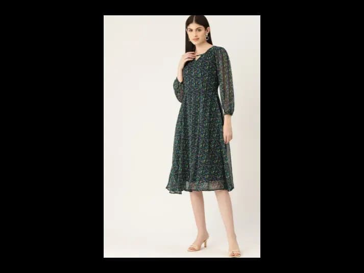 Black & Green Floral Printed Puff Sleeve Chiffon Fit & Flare Midi Dress (3)