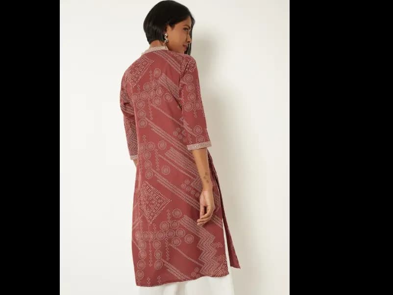Women Geometric Sequinned Kurta (4)