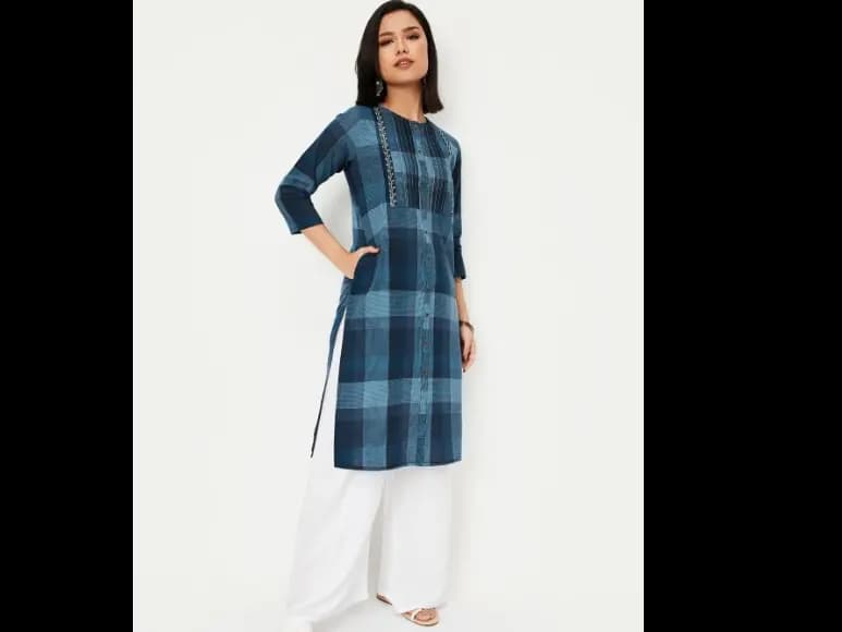 Checked High Slit Round Neck Embroidered Straight Kurta (2)