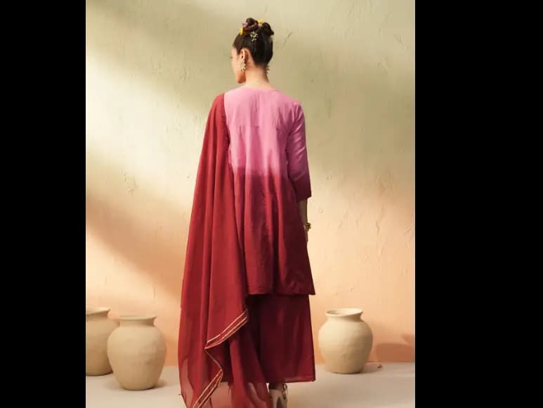 Ombre Embroidered Regular Thread Work Pure Cotton Kurta Set (3)
