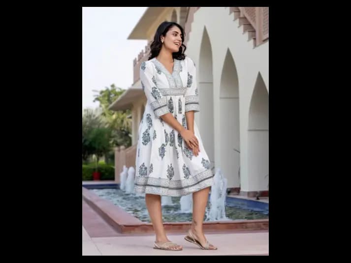 Women Floral Printed Pure Cotton A-Line Midi Dress (4)