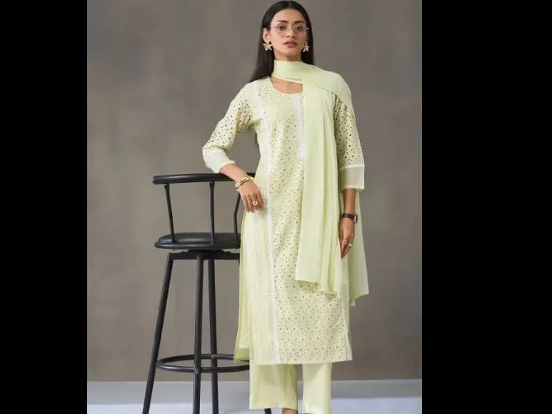 Ethnic Motifs Embroidered Regular Chikankari Pure Cotton Kurta Set (4)