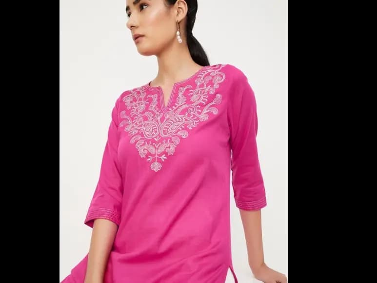 Ethnic Motifs Yoke Design Thread Work Notched Round Neck Cotton Straight Kurta