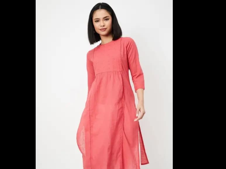 Pleated Floral Yoke Design Round Neck Cotton Straight Kurta (4)