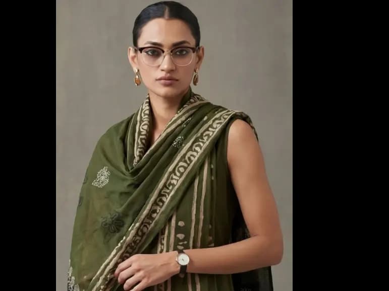 Floral Printed Straight Cotton Kurta & Trousers Sets (4)