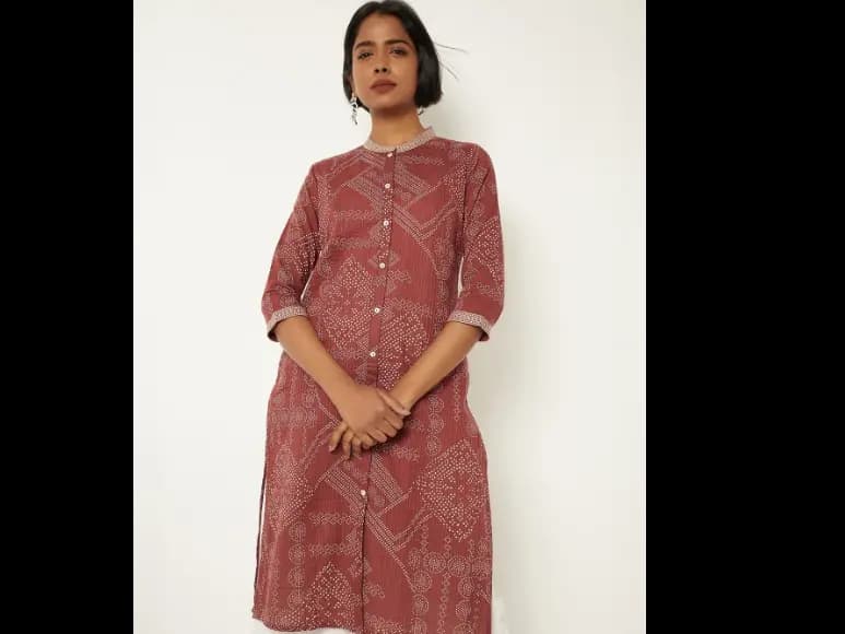 Women Geometric Sequinned Kurta