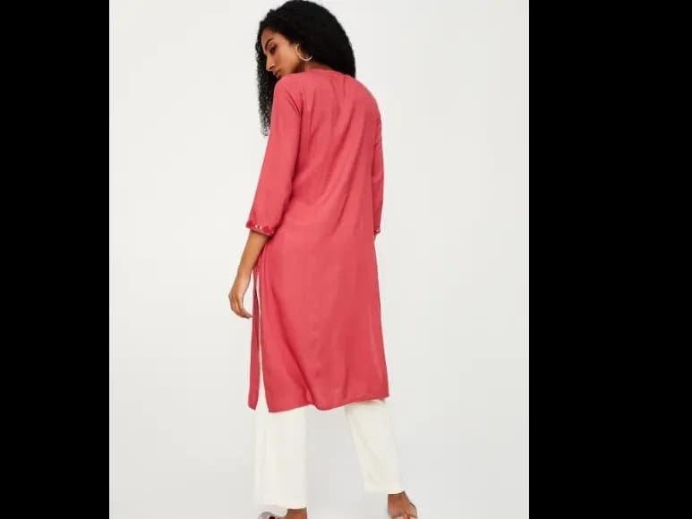 Embroidered Regular Thread Work Round Neck Straight Kurta (3)