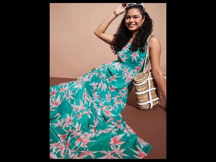 Green Floral Printed Shoulder Straps Maxi Dress (4)
