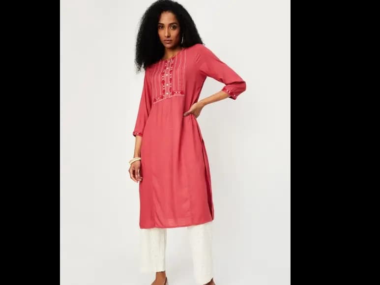 Embroidered Regular Thread Work Round Neck Straight Kurta