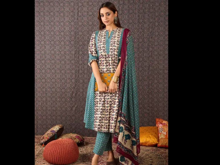 Floral Printed Mandarin Collar Pure Cotton A-Line Kurta & Trousers With Dupatta (2)