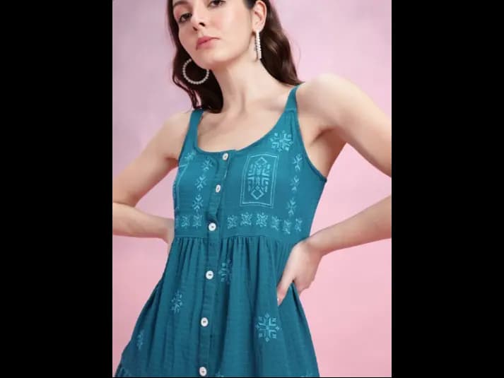 Floral Embroidered Tiered Fit & Flare Midi Dress (6)