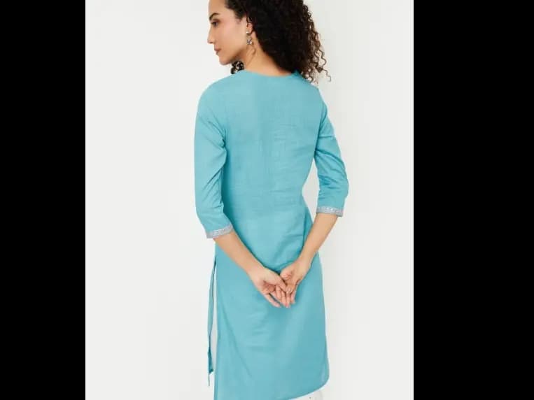 Floral Yoke Design Thread Work Cotton Straight Kurta (4)