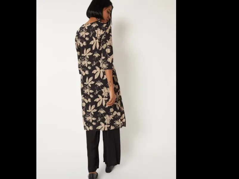 Women Floral Printed Daily Cotton A-Line Kurta (4)