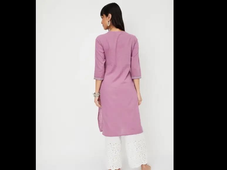 Women Embroidered Flared Sleeves Thread Work Anarkali Kurta (2)