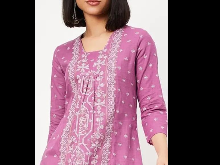 Ethnic Motifs Woven Design Pleated V-Neck Straight Kurta (4)