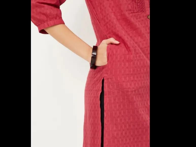 Women Keyhole Neck Flared Sleeves Kurta (3)