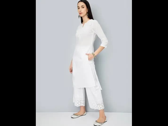 Floral Embroidered Thread Work Straight Kurta