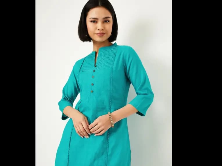 Pleated Mandarin Collar Pure Cotton Straight Kurta