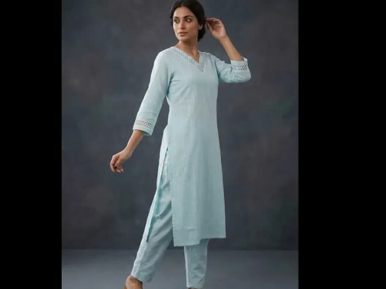Smart Regular Thread Work Kurta with Trousers (3)