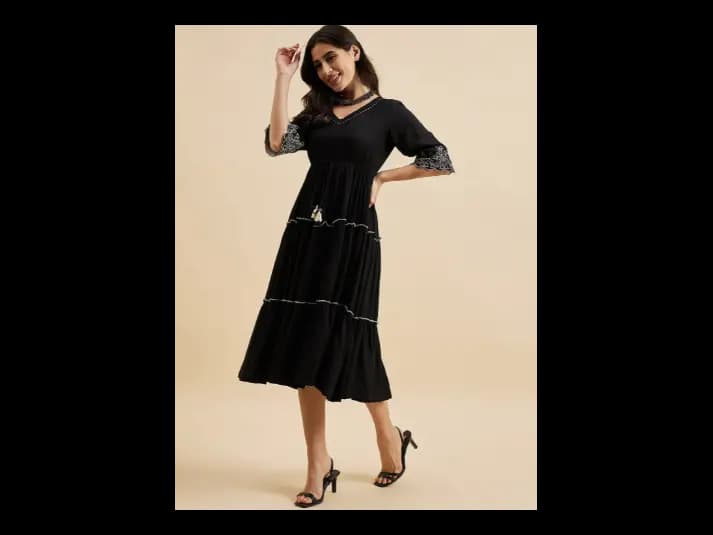 Floral Embroidered V Neck Bell Sleeves Empire Fit & Flare Tiered Dress (3)