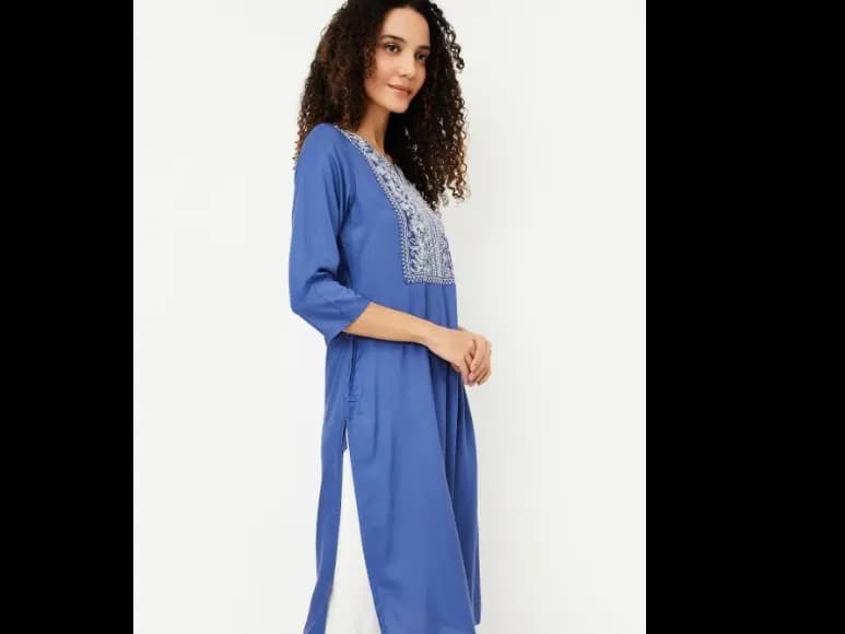 Yoke Design Thread Work Straight Kurta (2)