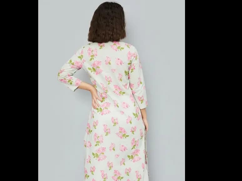 Women Floral Striped Flared Sleeves Thread Work Kaftan Kurta (3)
