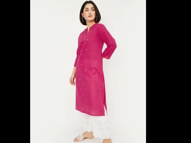 Women Geometric Mirror Work Kurta (2)