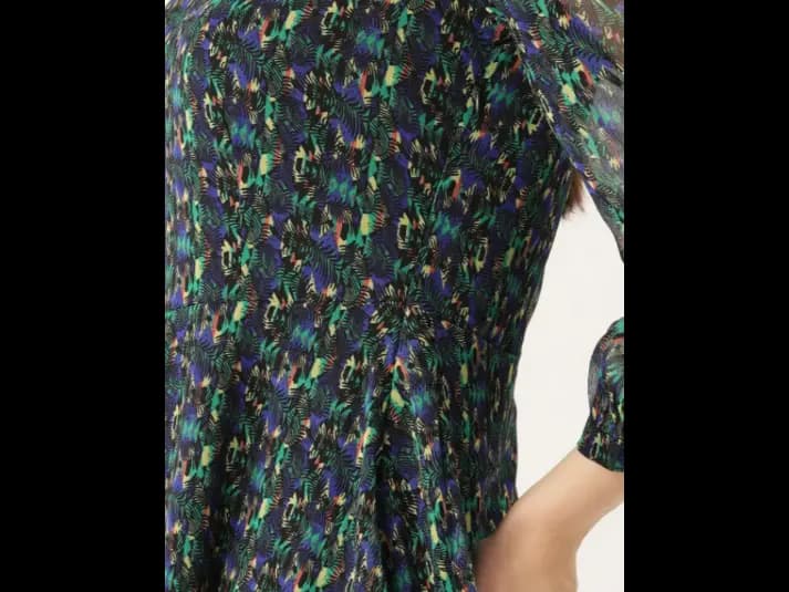 Black & Green Floral Printed Puff Sleeve Chiffon Fit & Flare Midi Dress (5)