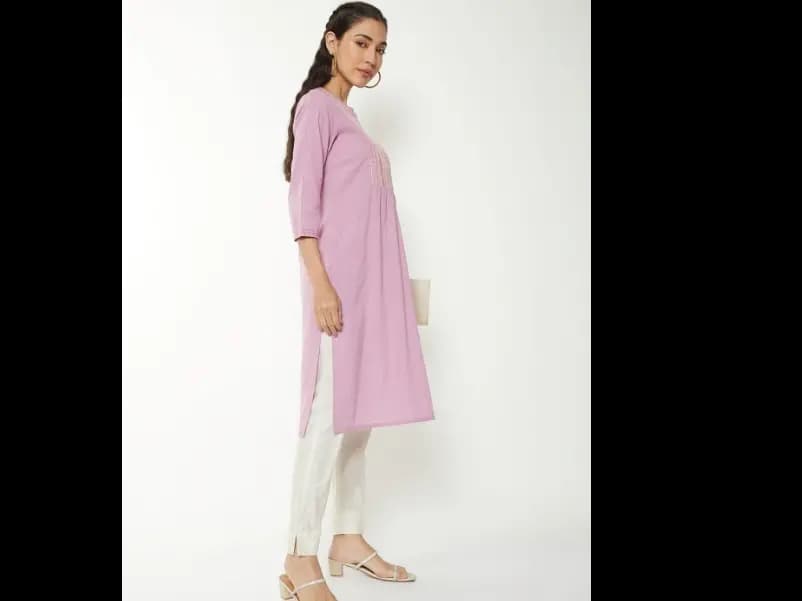 Women Embellished Sequinned Pastels Kurta (3)