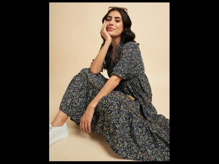 V-Neck Empire Midi Dress (4)