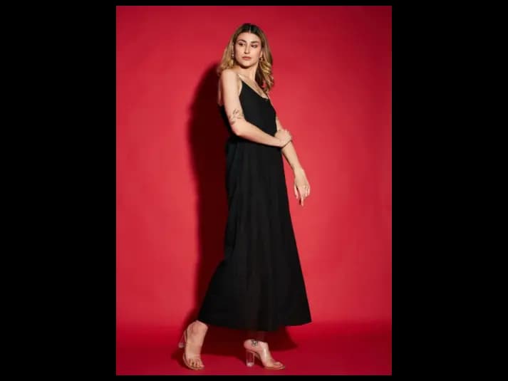 Black Shoulder Straps Schiffli Pure Cotton A-Line Dress (3)