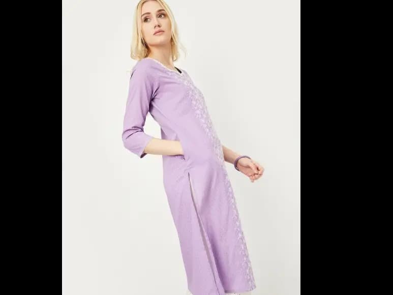 Women Geometric Embroidered Gotta Patti Kurta