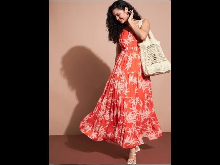 Floral Printed Halter Neck Tiered Georgette Maxi Fit & Flare Dress (3)