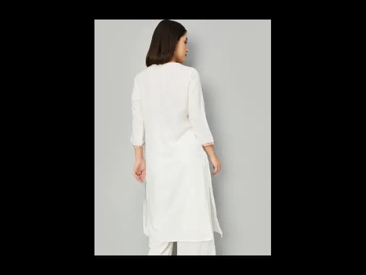 Floral Yoke Design Thread Work A-Line Kurta (3)