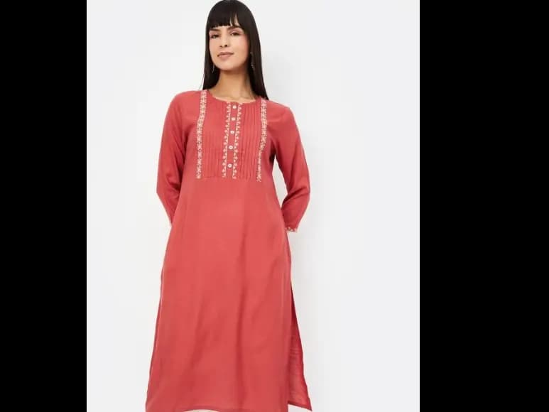Floral Yoke Design Thread Work Straight Kurta (2)