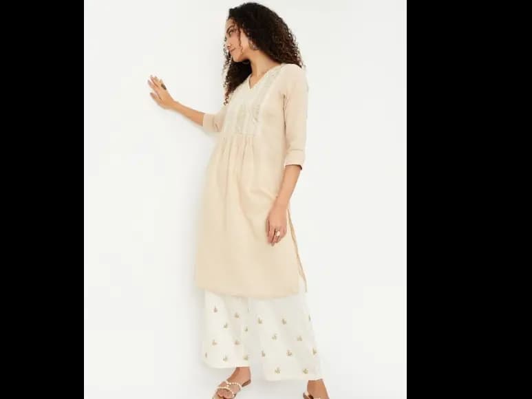 Ethnic Motifs Embroidered Sequinned Cotton Straight Kurta